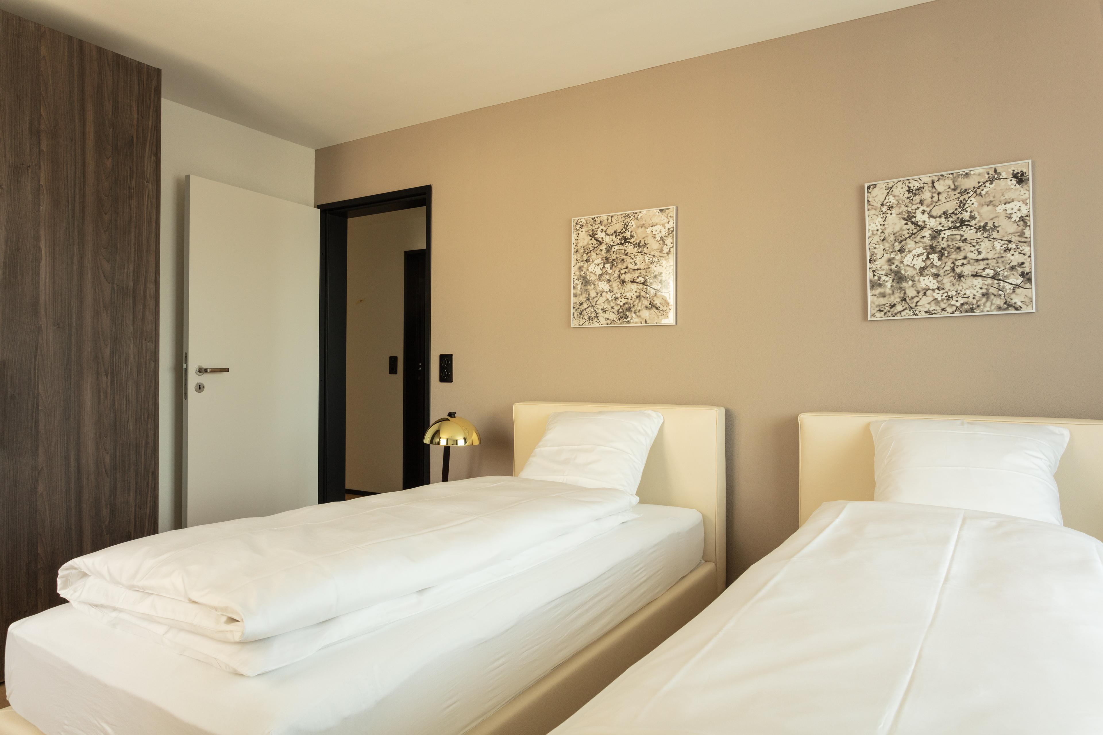 2 Bedroom Serviced Apartment Downtown - 4